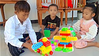 Download lagu DRAMA PLAYING LEGO AND EATING ICE CREAM ON THE BEACH ON A BOAT ⛵ mp3