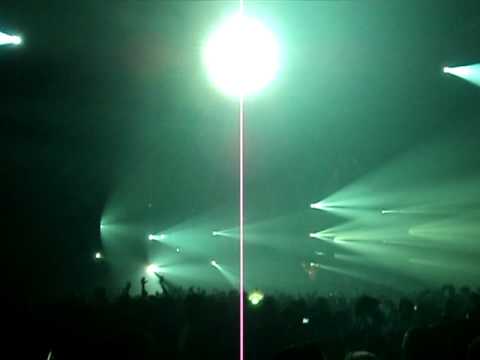 Tiesto - playing Red Hot Chili Peppers in the mix Live @ Energy