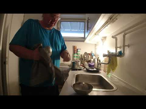 MongoTV_4335 - SÆTTER AFTENSMAD OVER LØRDAG AFTEN