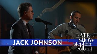 Jack Johnson and Stephen Colbert Perform &#39;Sleep Through the Static&#39;