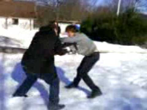 Jag gör ett brottargrepp på Jimmy!