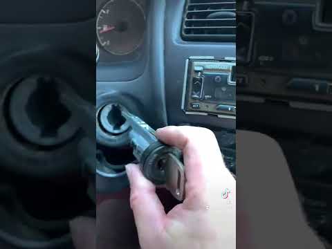 Repairing Toyota Corolla ign customer key was sticking #allockandkeyco #locksmithlife #work #stl