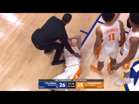 Florida Player CHEAP SHOT vs Tennessee Leads to Ejection | 2021 College Basketball