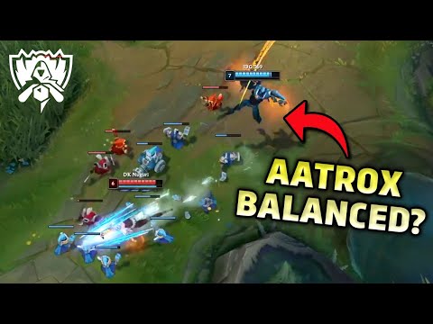 369 Misses Every Aatrox Q Sweetspot & Wins 1v1 | Worlds 2022 | LoL Esports Moments