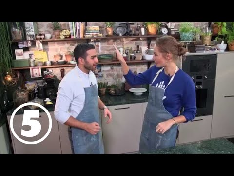 Carina Berg bakar med Roy Fares