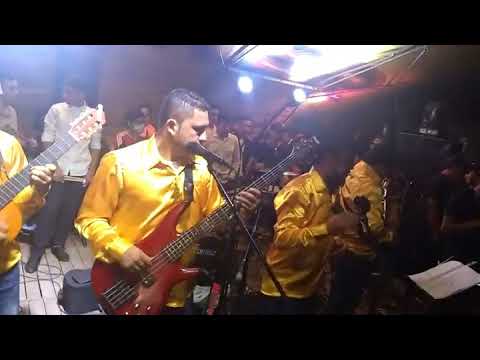 GRUPO GUITARRANGA EN VIVO- EL ROCK DEL SAPO- AUTOR: NOEL PETRO