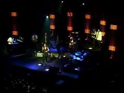 Marlango - Can't take my eyes off you. (live)