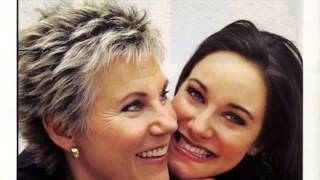 Nobody Loves Me Like You Do Anne Murray   Dawn Langstroth   YouTube