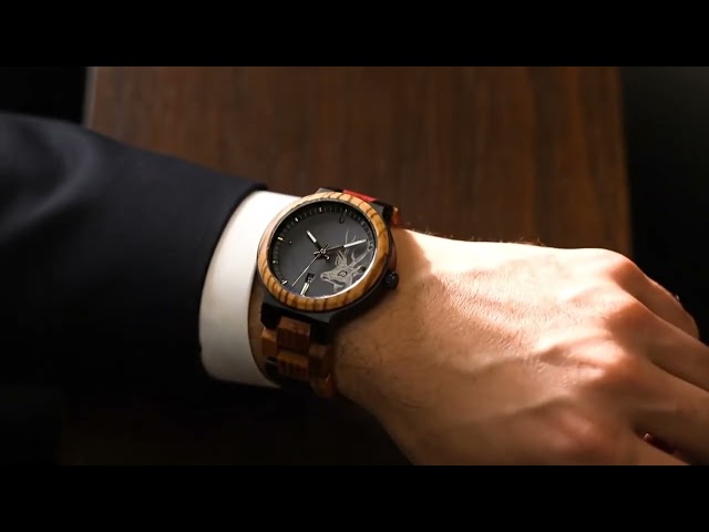 ساعة خشبية رجالية