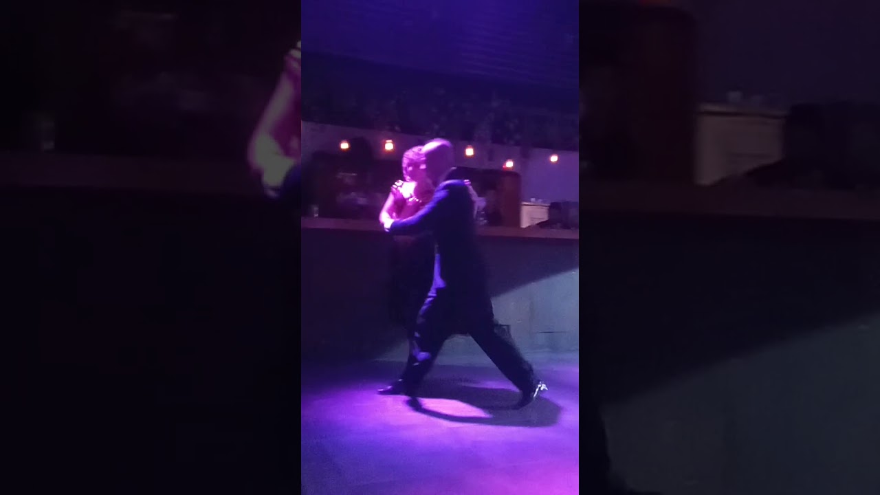 Leonardo Pankow y @valentinamassari9143 - A Orlando Goñi - La Parrilla  Milonga #bailar