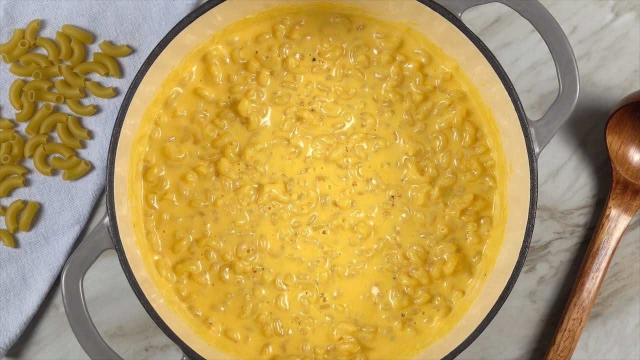 Simple & Delicious One Pot Macaroni & Cheese