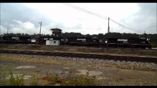 preview picture of video 'NS PA01 and NS P31 Tango in Asheville Yard 9/29/12'