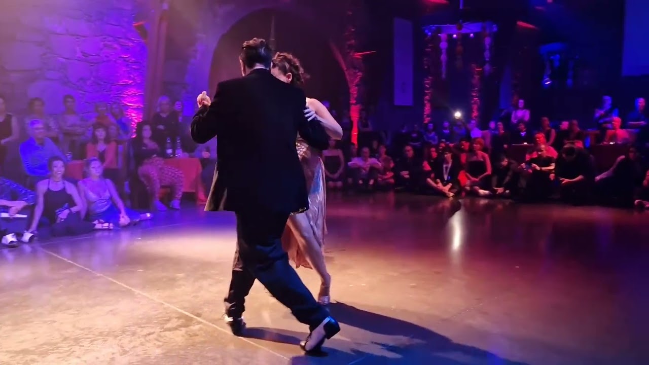 Chicho Frumboli e Juana Spulveda no Milongueros All Aboard em 26/11/22. 1/6