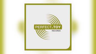 01 Liquid Loop - Mrs. McCoy (Math Union Remix) [Perfect Toy]