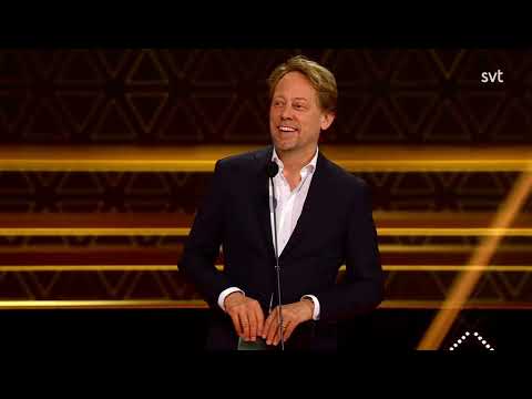 Peter Settman delar ut pris på Kristallen Galan 2025 