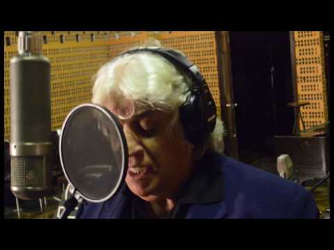 Juan José de Mello canta "La pobreza de los pobres"