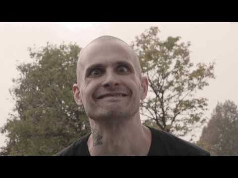 DeeLah - Kettenklatsche (Beat: EBBOLAbeatz) [Offizielles Video]