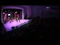 Russian Singer Singing Goro Ki Na Kalo Ki