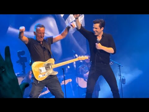 The Killers and Bruce Springsteen Dustland (with intro) Live at Madison Square Garden NYC 10/1/22 4K
