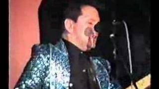 Glitter Band - Twistin the night away!