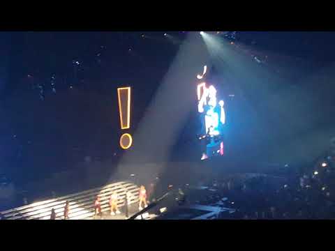 Bad bunny en Chicago Spotify viva Latino