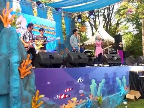Fatin Shidqia feat The Overtunes (Mikha and Brothers) - Need You Now - Ecopark Ancol Off Air