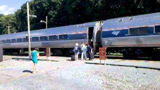 preview picture of video 'Westbound Amtrak at Lewistown Junction'