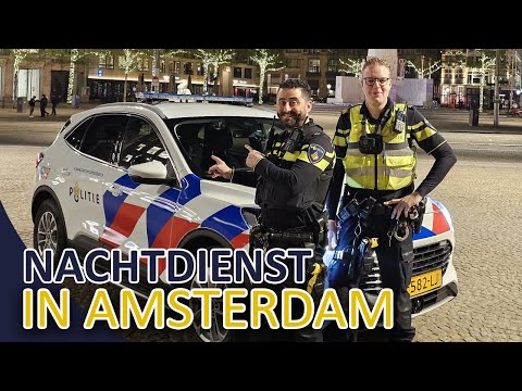 Politie | Achtervolging | Auto crasht tegen boom | Lachgas | Nieuwe dienstauto | Politie Amsterdam