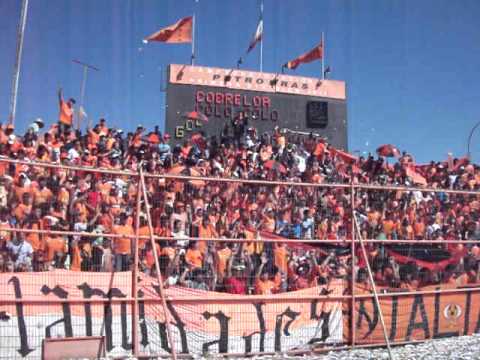 "Salida Cobreloa contra los indios 25/09/2011" Barra: Huracan Naranja &bull; Club: Cobreloa