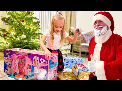 Paulina trifft den Weihnachtsmann und packt ihre Weihnachtsgeschenke aus 🎅🎁🎄