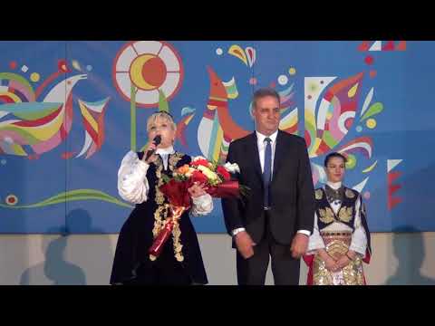 Николина Чакърдъкова и неврокопски танцов ансамбъл