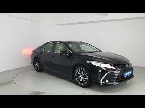 Toyota Camry #28 2.5 Camry Hybrid Platinum Edition - Image 2