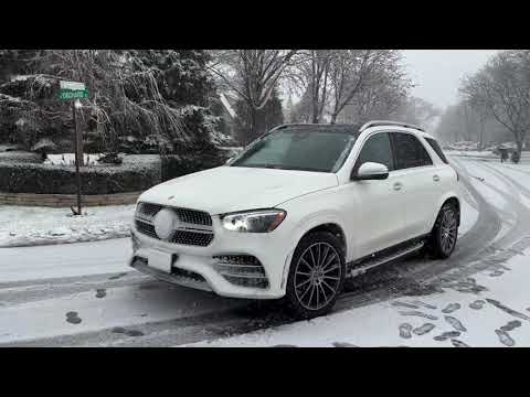 Mercedes GLE 4MATIC ON SNOW