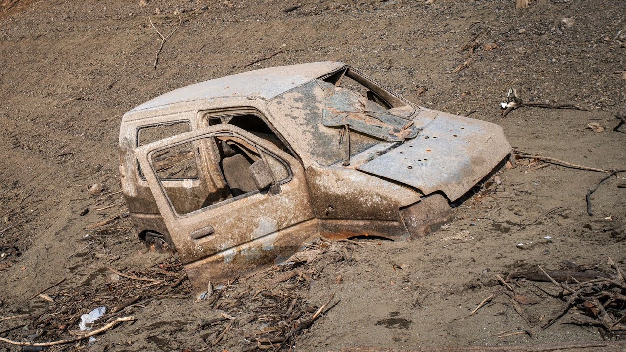 なんか闇が深そうなワゴンR