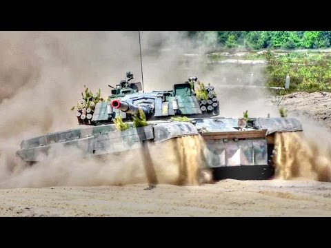 Polish Army PT-91 Twardy Tanks Maneuver