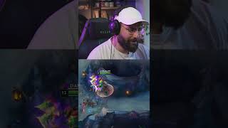 Ne t'approche pas de lui !