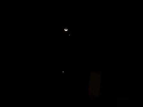 La luna Venus y Marte juntos