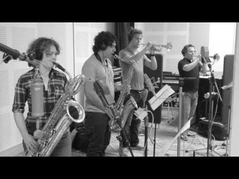 June Noa - Suspicious - Radio Edit