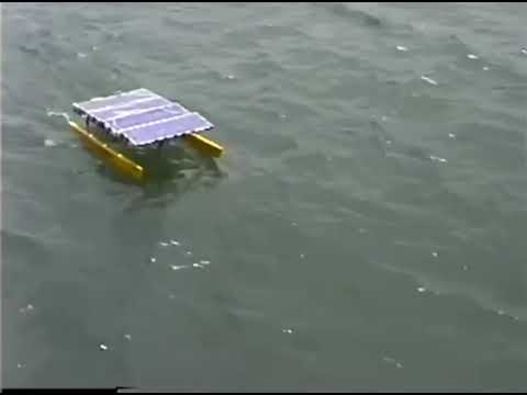 機械工学科 Solar-powered Autonomous Surface Vehicle