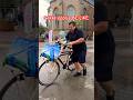 Wanneer je papa met de fiets voor de fontein loopt ? #short #shorts #debellingas
