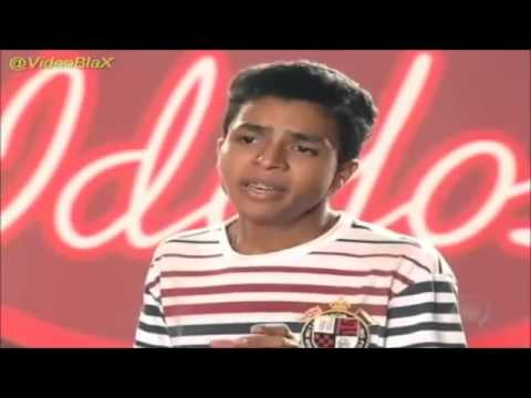 Ídolos 2012 11 09   Thiago canta PAULA FERNANDES   Muito comédia