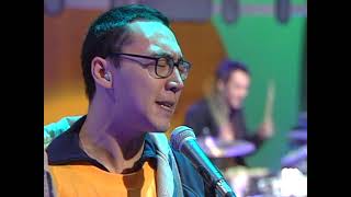 Regurgitator – Black Bugs (Live on Recovery)