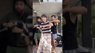 Download lagu prank buka celana mp3