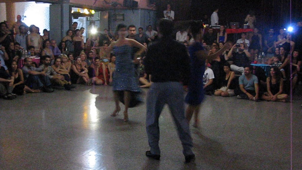 Video thumbnail for CORINA HERRERA y MARIELA SAMETBAND y GUILLE BARRIONUEVO y OCTAVIO FERNANDEZ en Viva La Pepa Milonga