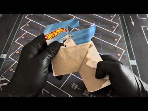 Dolce Vita in Mini: Hot Wheels Vespa 90 SS! unboxing