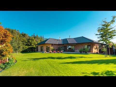 Prodej rodinného domu, 189m2,  Babice, zahrada 921 m2