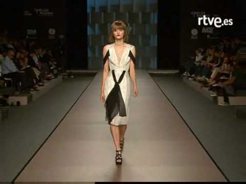 Desfile de Jesús del Pozo en Cibeles 2008