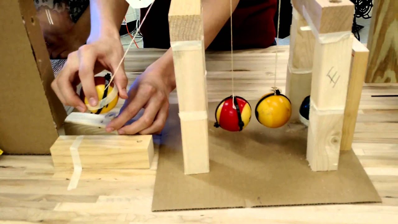 KID Museum Apprentices Build a Chain Reaction