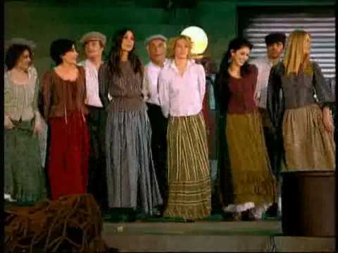 LE VILLAGE DES ENFOIRES DVD1