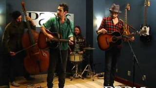 Joshua Radin &quot;No Envy No Fear&quot; live at Paste